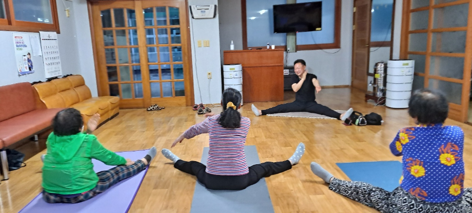 2023 사곡면 상반기 프로그램 '몸펴기 요가' 이미지