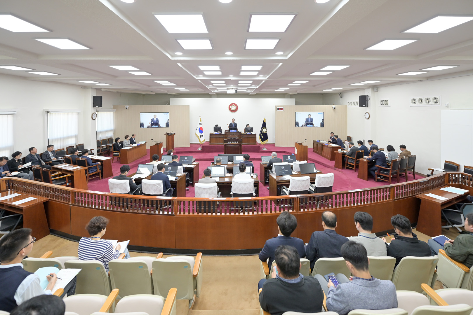 2025년 10월 24일 제261회 공주시의회 임시회 제3차 본회의(시정질문2일차)